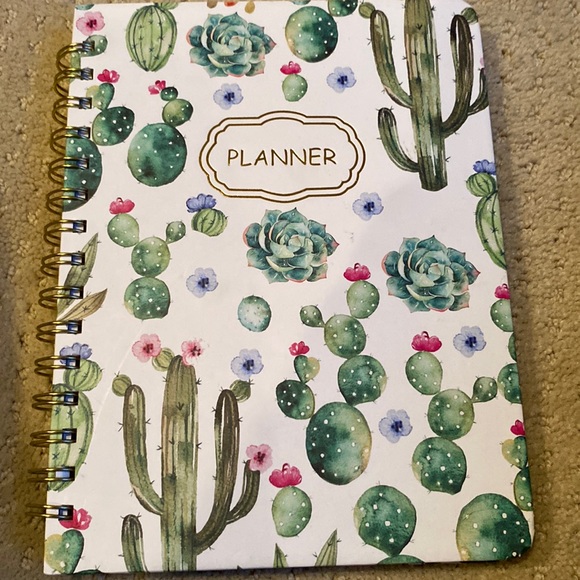 NWOT Daily Planner - Picture 1 of 4